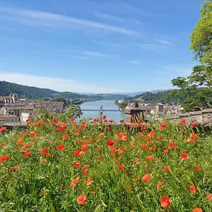 Apartment La Batie - Vue Imprenable - Amazing View - Parking Prive, Vienne (Isere)