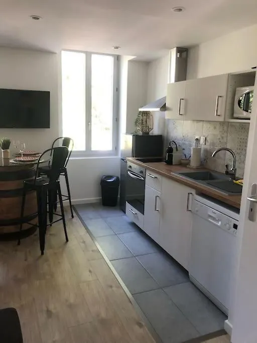 Appartement Vignes 2 Personnes Vienne  0*, Vienne (Isere)
